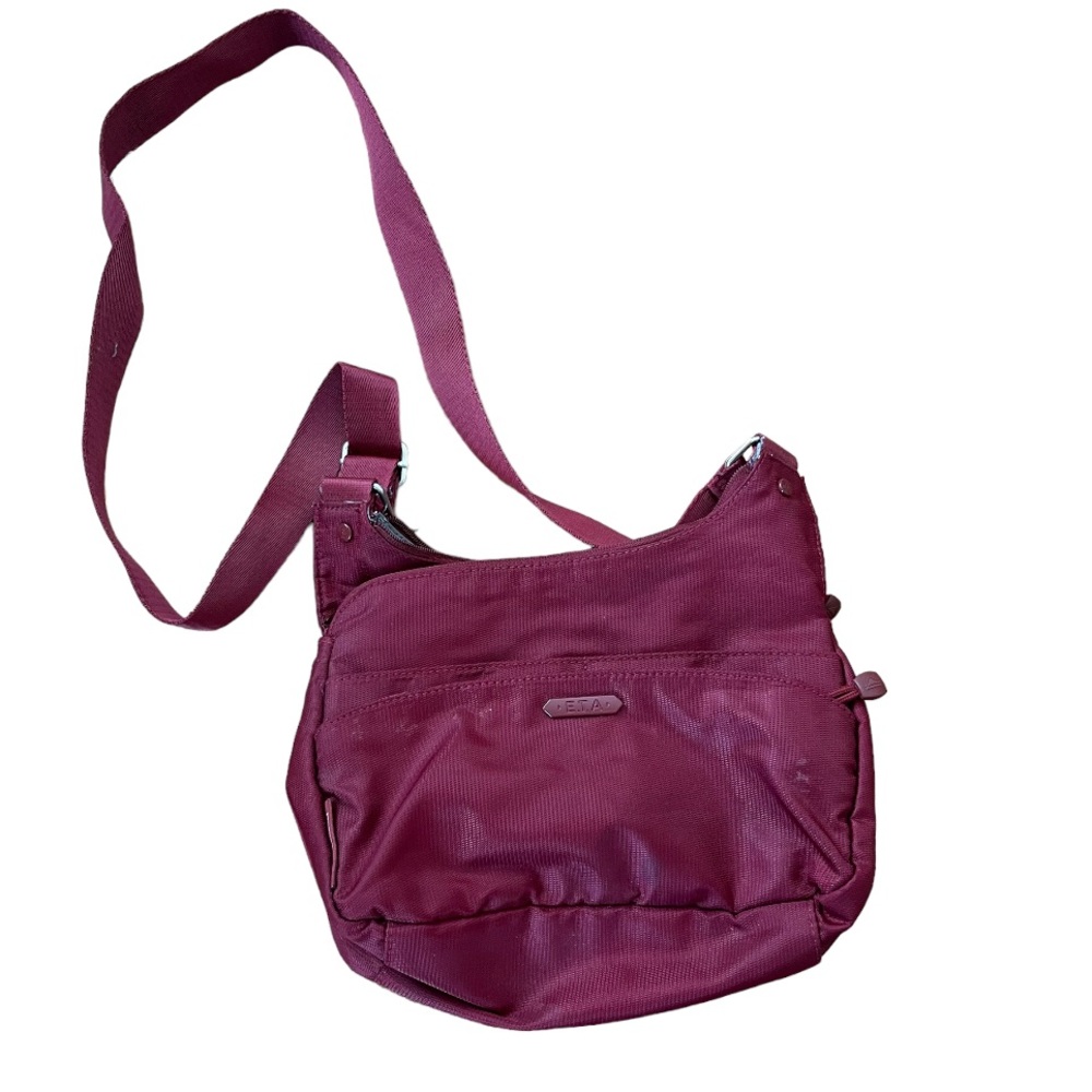 Crossbody | Generous Amount of Pockets & Storage